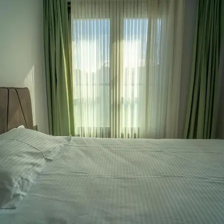 Elegant 2 1 In Sisli Prime Location דירה איסטמבול